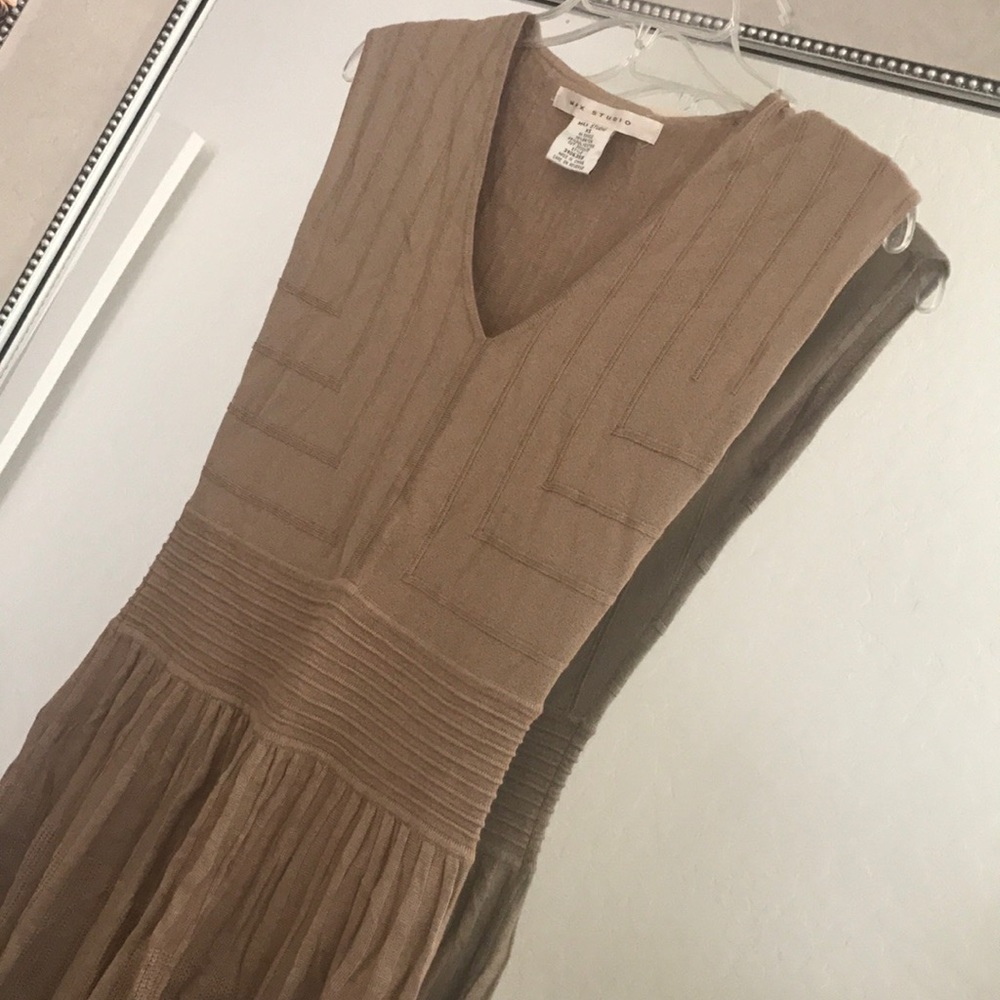 MAX STUDIO Elegant Spring Sweater Dress in Beige